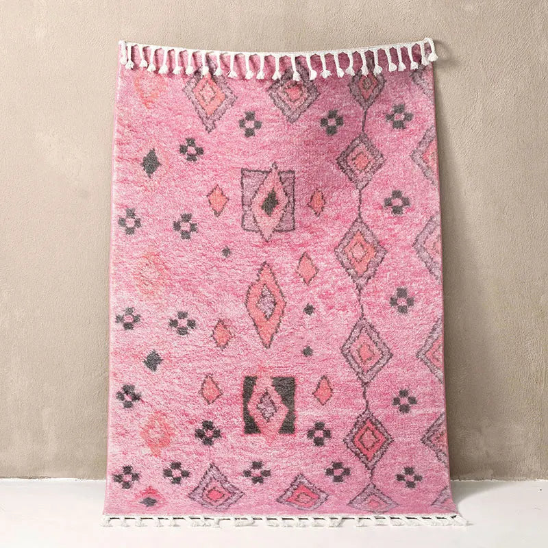 Tapis berbère coloré Amanar, rose poudré, vu de dessus