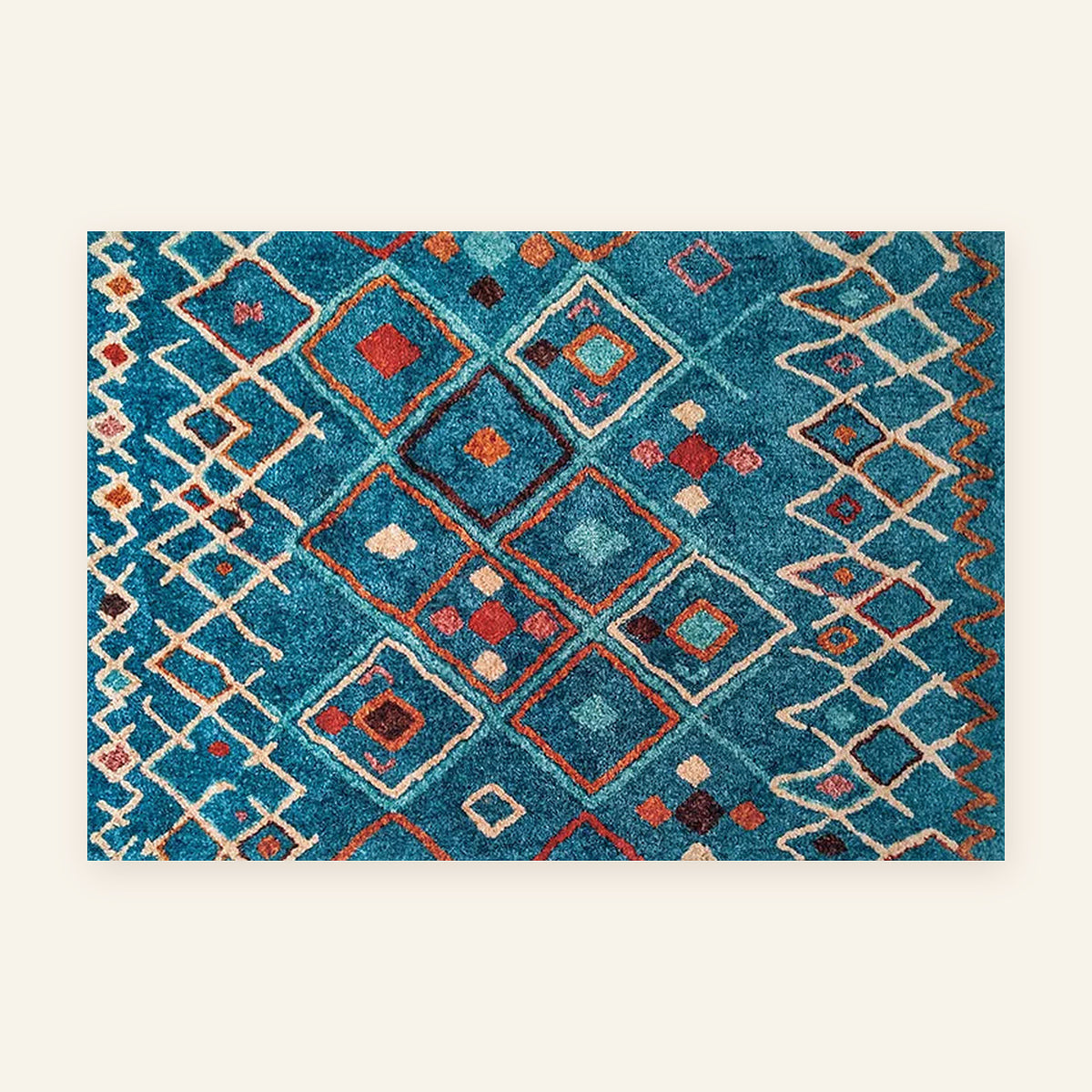 Tapis berbère coloré Tawsimt, bleu canard à médaillons, vu à plat