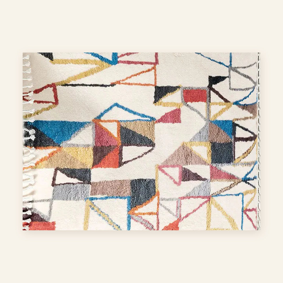 Tapis berbère coloré Maya, écru et triangles colorés, vu à plat