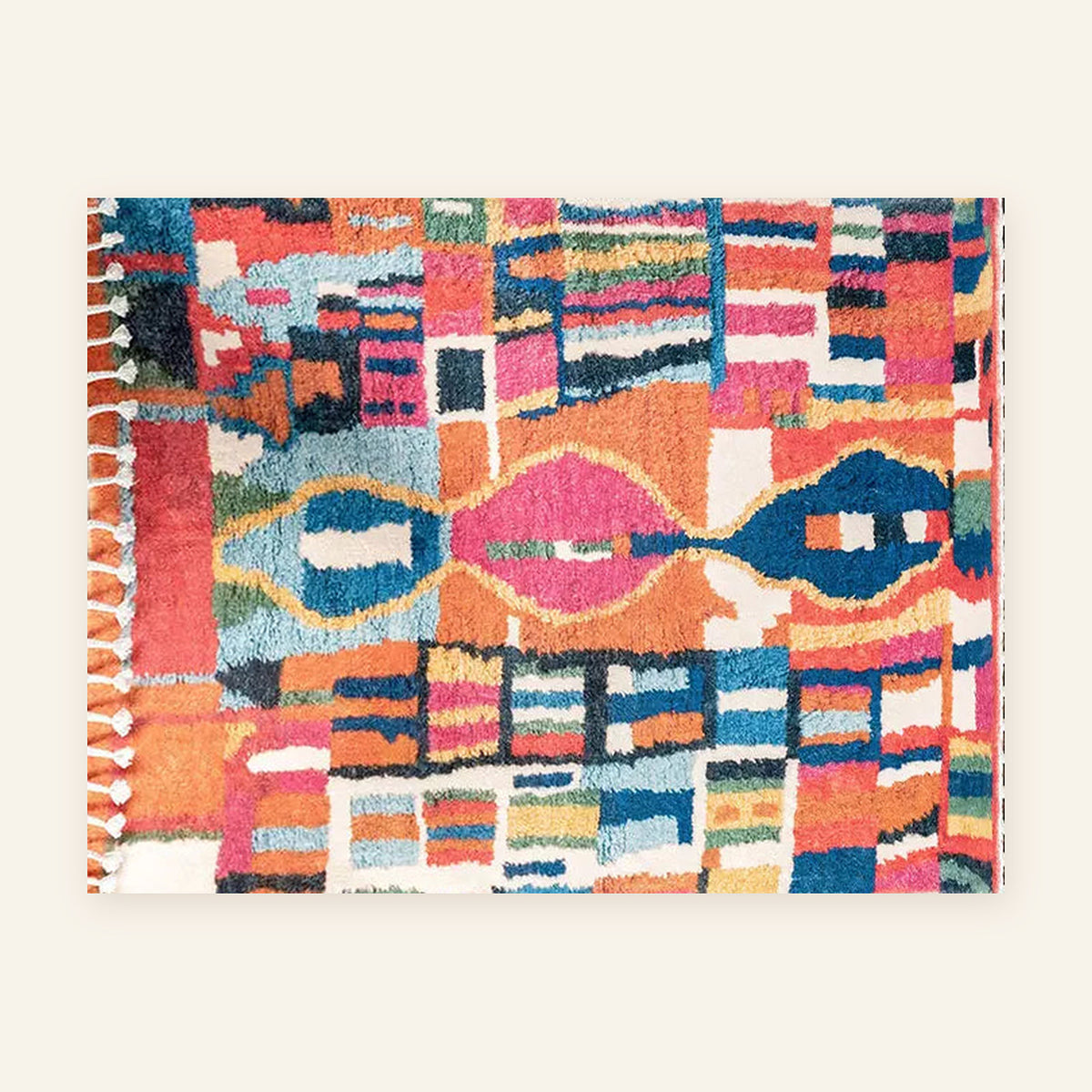 Tapis berbère coloré Silin, patchwork rose et bleu, vu à plat