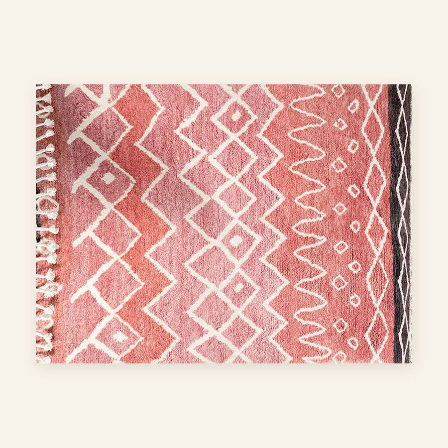 Tapis berbère coloré Itri, rose terracotta, vu à plat