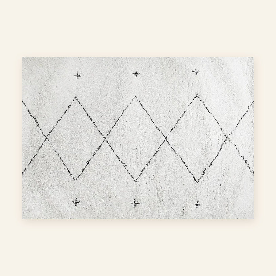 Tapis Beni Ouarain Tifawt, blanc, losanges et croix, vu à plat