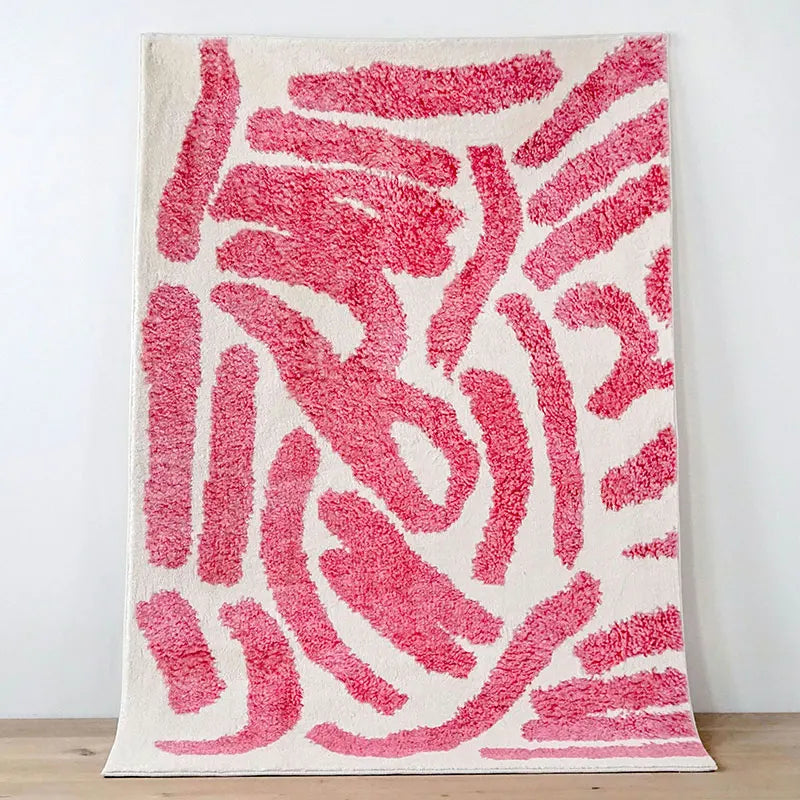 Tapis berbère coloré Tafukt, écru et framboise, vu de dessus
